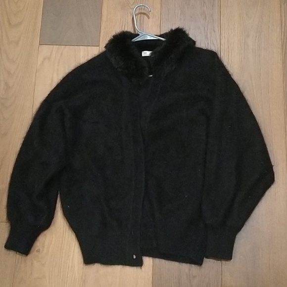 Angora cardigan with fur collar - Picture 2 of 4